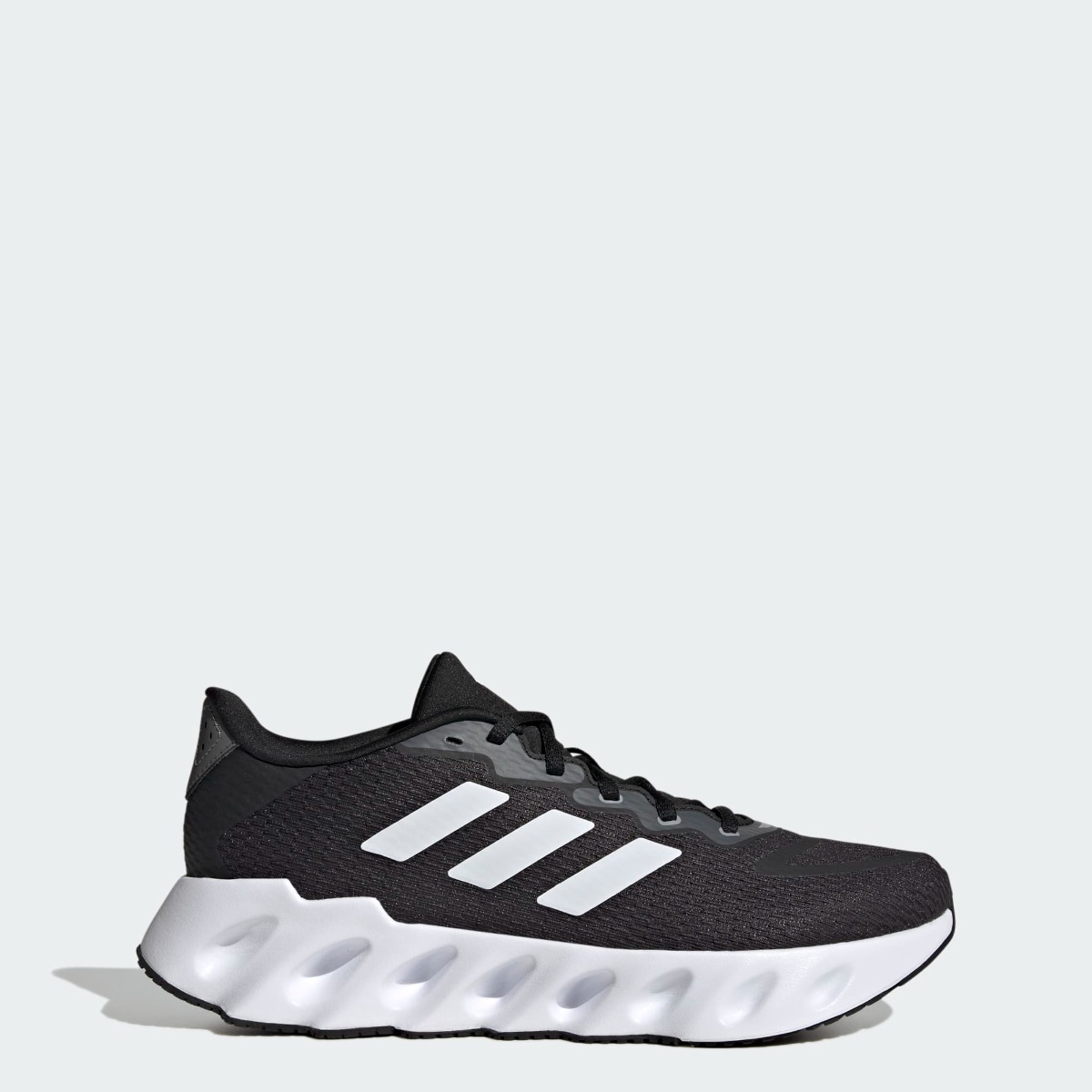 Adidas sales 720 000